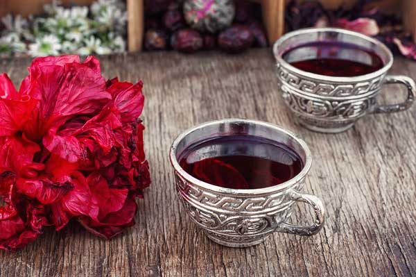 6 Amazing Health Benefits of Drinking Hibiscus Tea Every Day