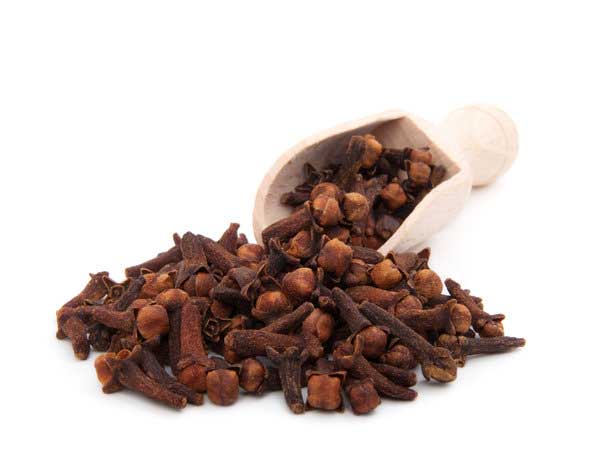 The Hidden Power of Cloves: Uncovering the Surprising Health Benefits of Chewing This Ancient Remedy